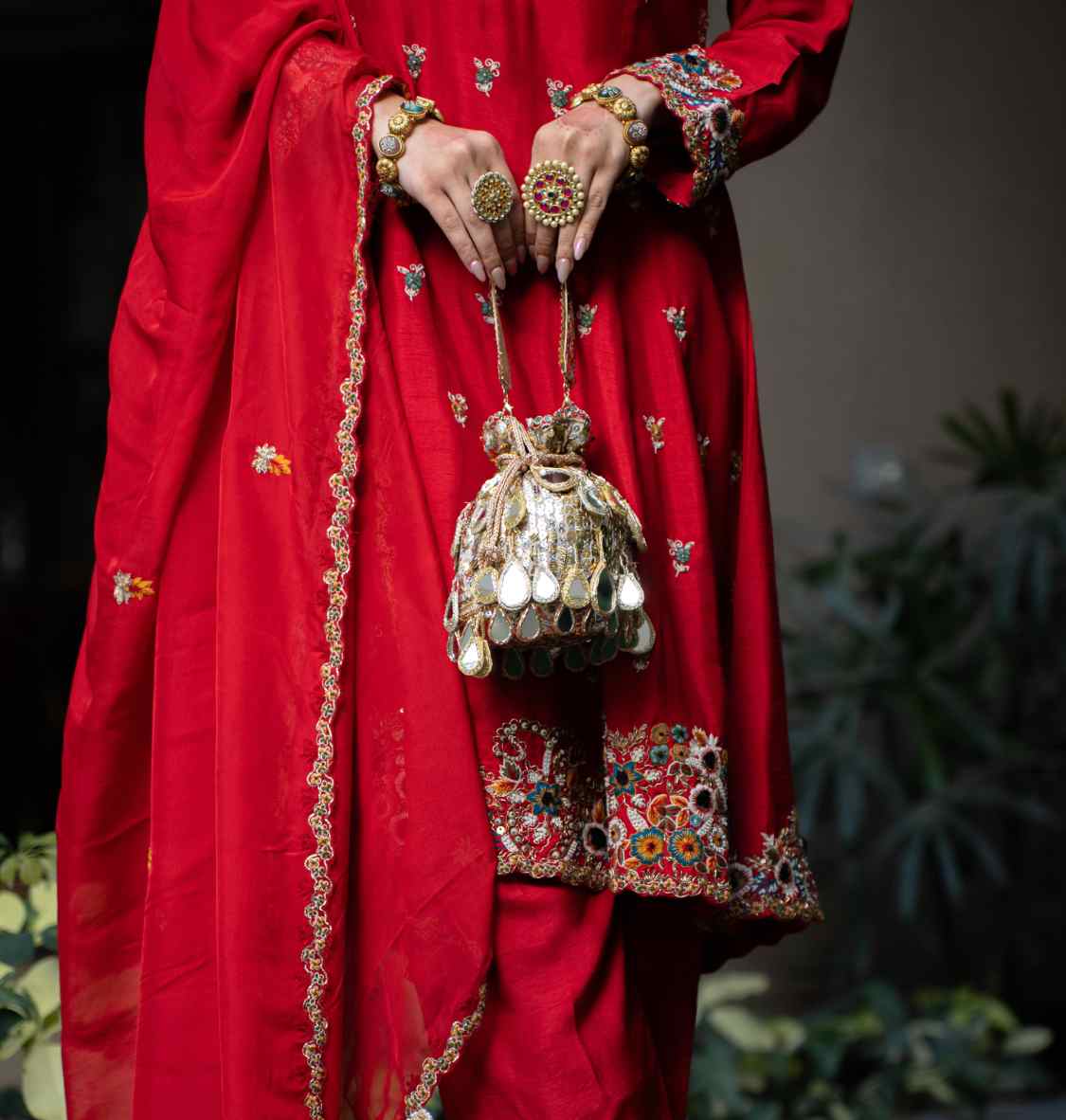 SEQUINNED MIRROR POTLI - Image 3