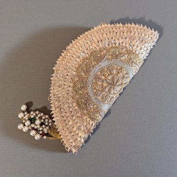 D SHAPE CLUTCH WITH ZARDOZI