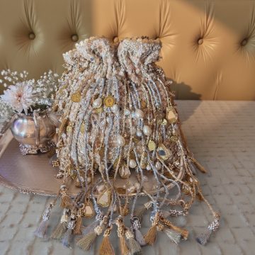 ROPE POTLI IN GOLD AND SILVER